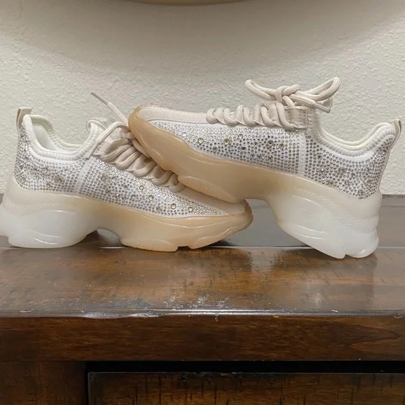 steve madden girl’s rhinestone sneaker tennis shoe athletic tan beige size 1 - Picture 8 of 12